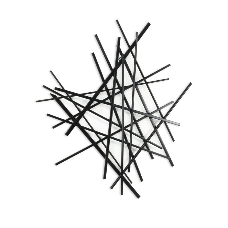 Sculpture dimensionnelle suspendue abstraite en métal noir 29 po x 27 po
