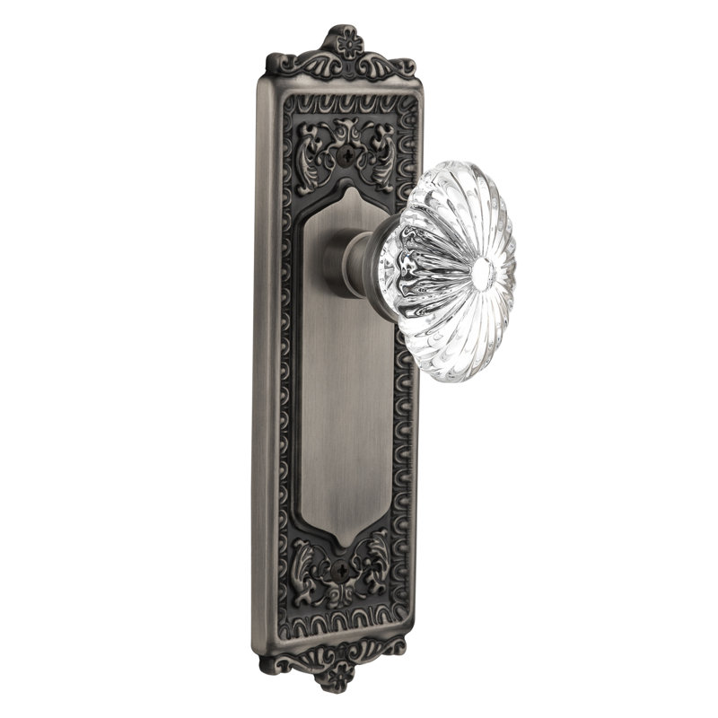 Egg & Dart Plate avec bouton de porte ovale en cristal cannelé, Étain antique, 2,375 po