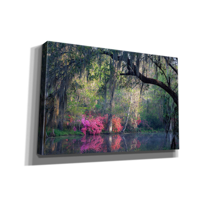 «Alduina Morning Serenity» par H.J. Herrera, H 12 po x l 18 po x P 0,75 po