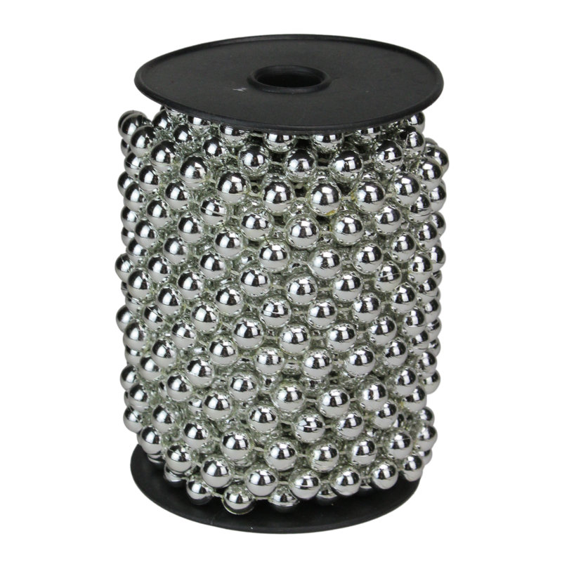 Guirlande de Noël rouge brillante à facettes - non éclairée, L 33 pi, Argent argent