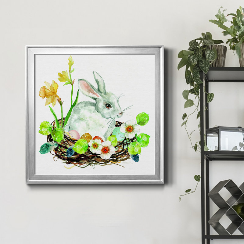 Bunny Wreath - Peinture sur toile encadrée, H 34,5 po x l 34,5 po x P 1,5 po, Encadrement argenté