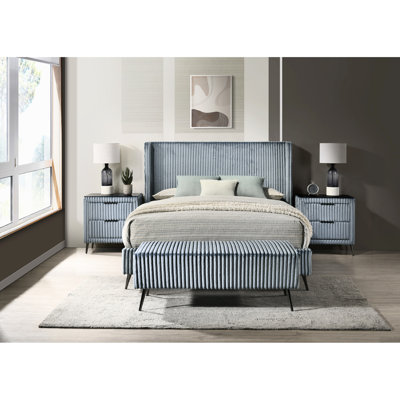 Aménagement de chambre contemporain en velours côtelé bleu pour lit queen : lit, 2 tables de chevet et banc : Décoration Queen