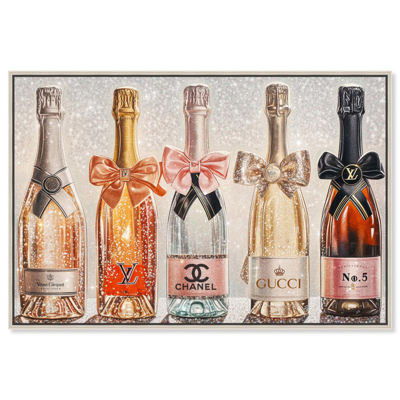 «Champagne Bottles Glitz» par Art Remedy, H 11 po x l 16 po, Cadre flottant, Noir