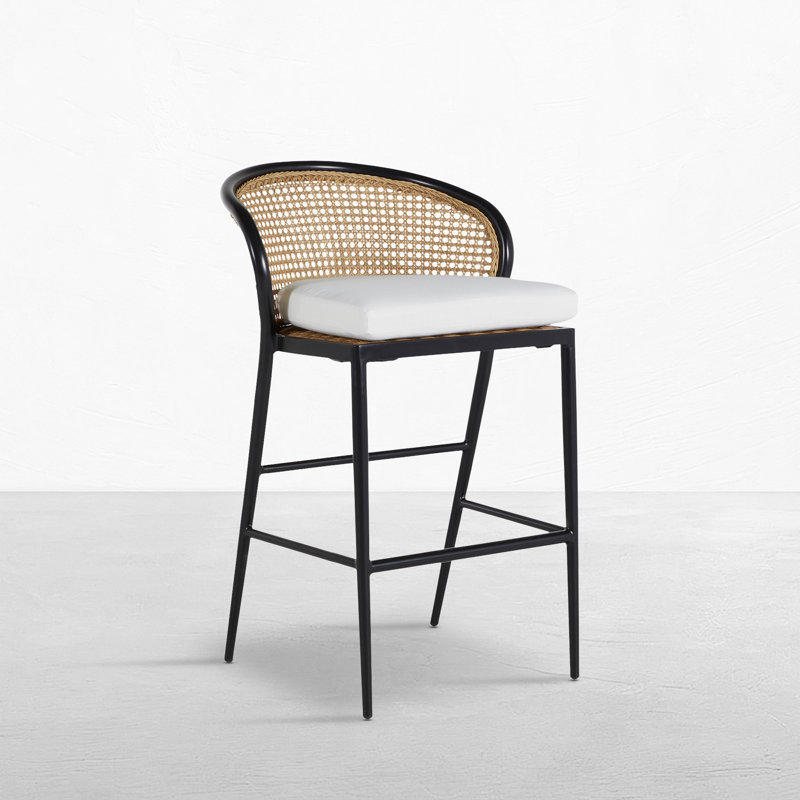 Tabouret de comptoir 24 po Havana - Craie / Canne naturelle, Trépointe, Chalk/Natural Cane, Perigold Surround Sunrise