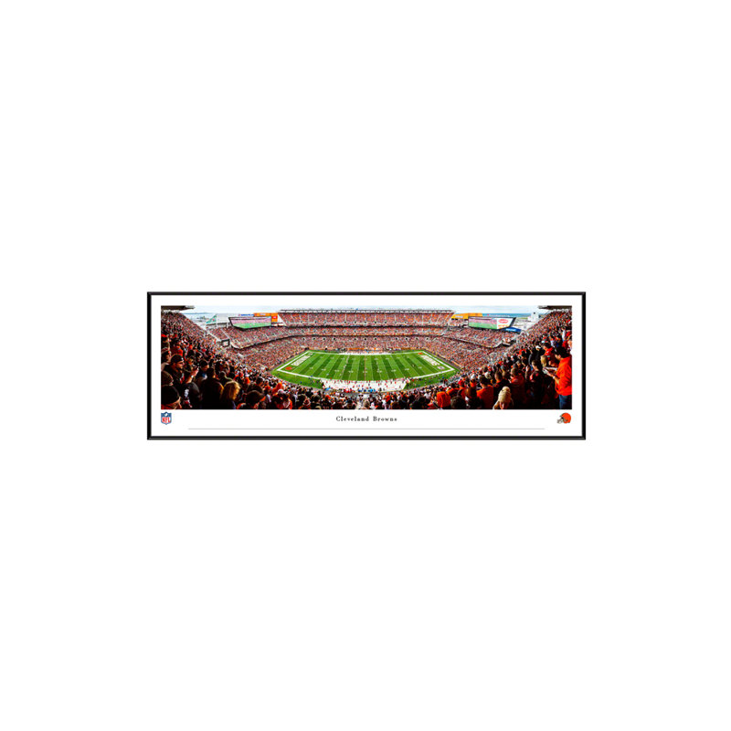 Impression panoramique de Cleveland Browns Football, H 3,75 po x l 40,25 po x P 0,38 po, Cadre noir
