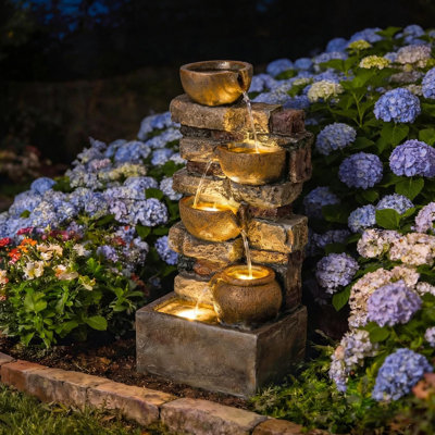 Fontaine autoportante pour l'extérieur, cascade élégante pour la cour, le patio et la cour