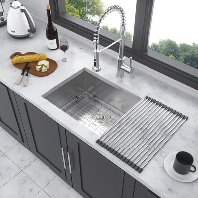Évier de cuisine encastrable 23 po - 23 po