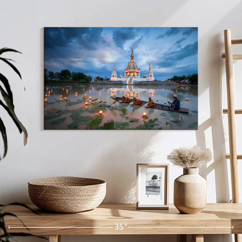 Moines novices Javetta Loy Krathong, H 16 po x l 24 po