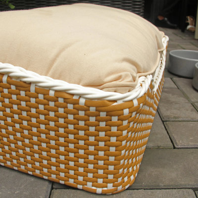 Bobbiesue Wicker Pet Bed