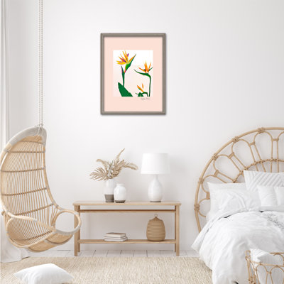 «Nature Inspired Birds of Paradise IV» par Stefanie Bales - Art mural encadré