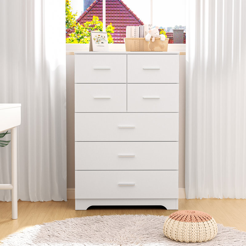 7 Drawer 27.6" W Dresser with Type-C Port And USB Port, White