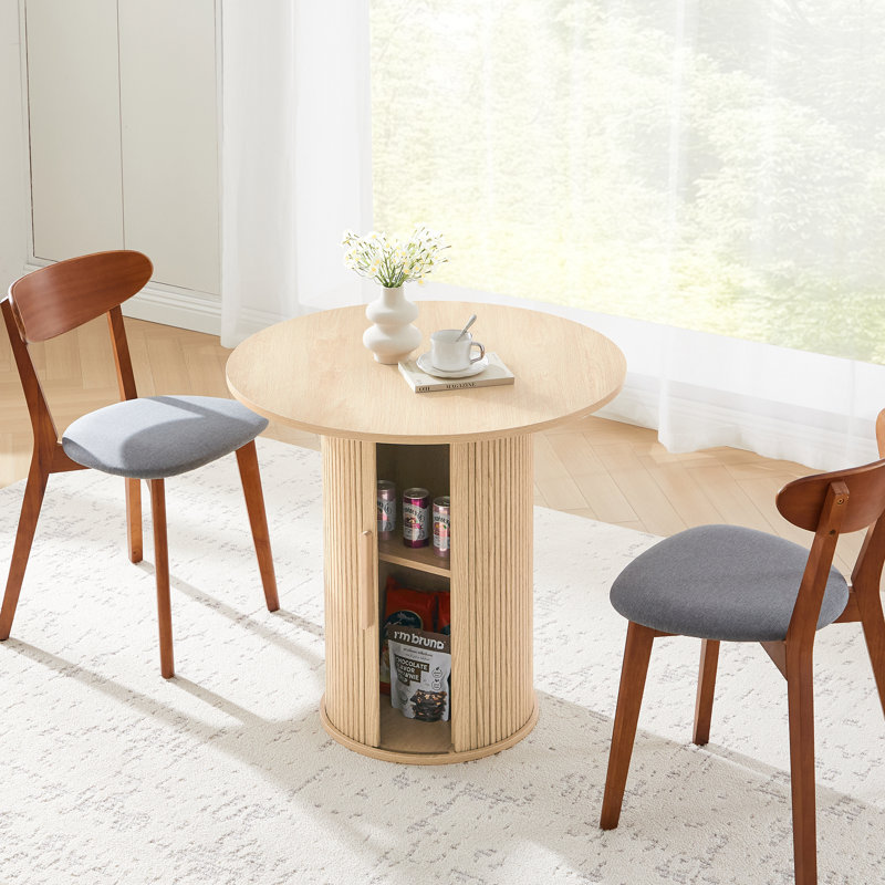 31.5'' Round Pedestal Dining Table, Natural