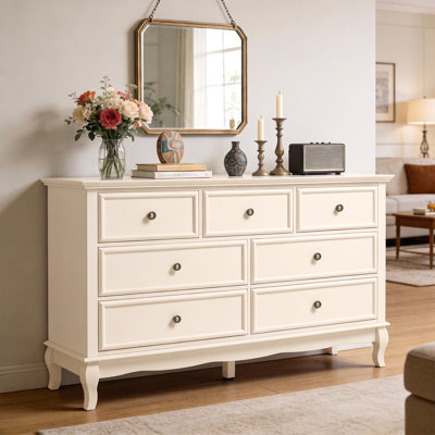 7 Drawer Dresser With Solid Wood Legs