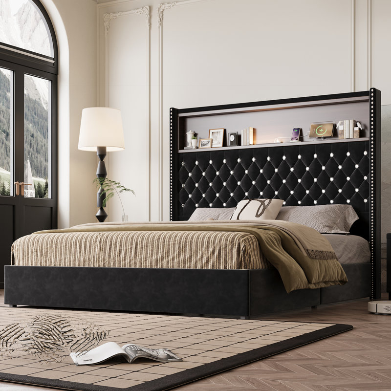 Élégant grand lit en velours, tête de lit haute et rangement moderne