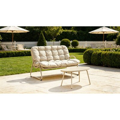 Ensemble de causeuse et de table basse d'extérieur moderne, ensemble de conversation de patio toutes saisons avec coussins épais, meubles bistro 2 pièces pour la cour, le balcon, le jardin, blanc cassé