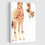 Girafe vue de derrière, tête inclinée vers le bas, style aquarelle. Art mural encadré en toile - Cadre en bois massif de 24 po x 36 po et 1 po d'épaisseur pour le salon ou la chambre à coucher