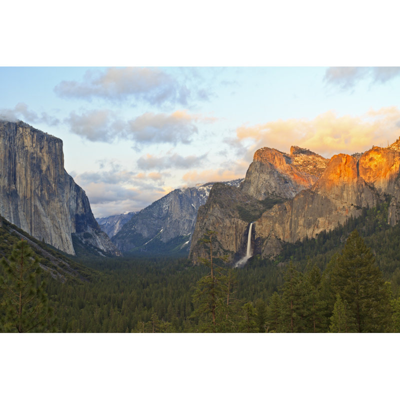 Yosemite Valley - peinture sur toile tendue, H 8 po x l 12 po