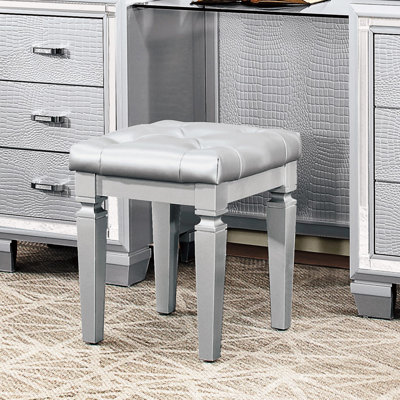 Tabouret de meuble-lavabo de chambre à coucher au design argenté, concept moderne, similicuir à boutons, coussin en mousse, 17 po x 17 po x 19,24 po, structure en bois avec finition, siège en cuir de 17 po de largeur, 19,24 po de hauteur