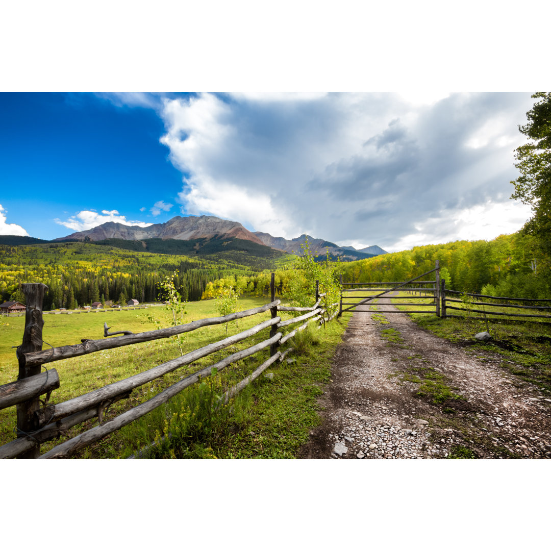 Mountain Road von Grandriver - Kunstdrucke auf Leinwand