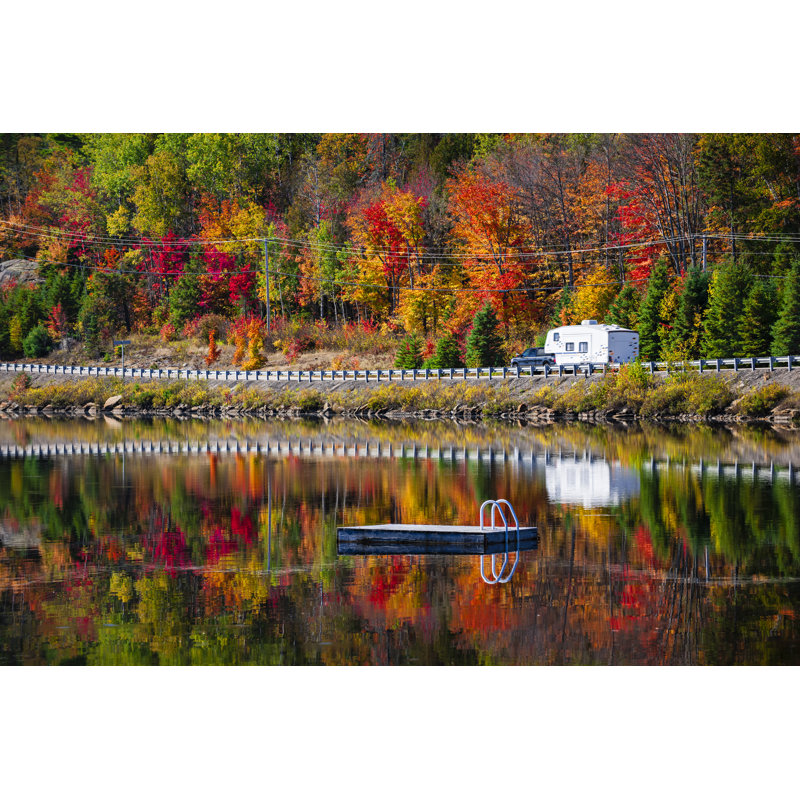 «Highway Through Fall Forest» - Photographie sur toile tendue, H 24 po x l 36 po