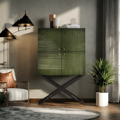 Armoire de rangement à quatre portes en noyer avec pieds en métal