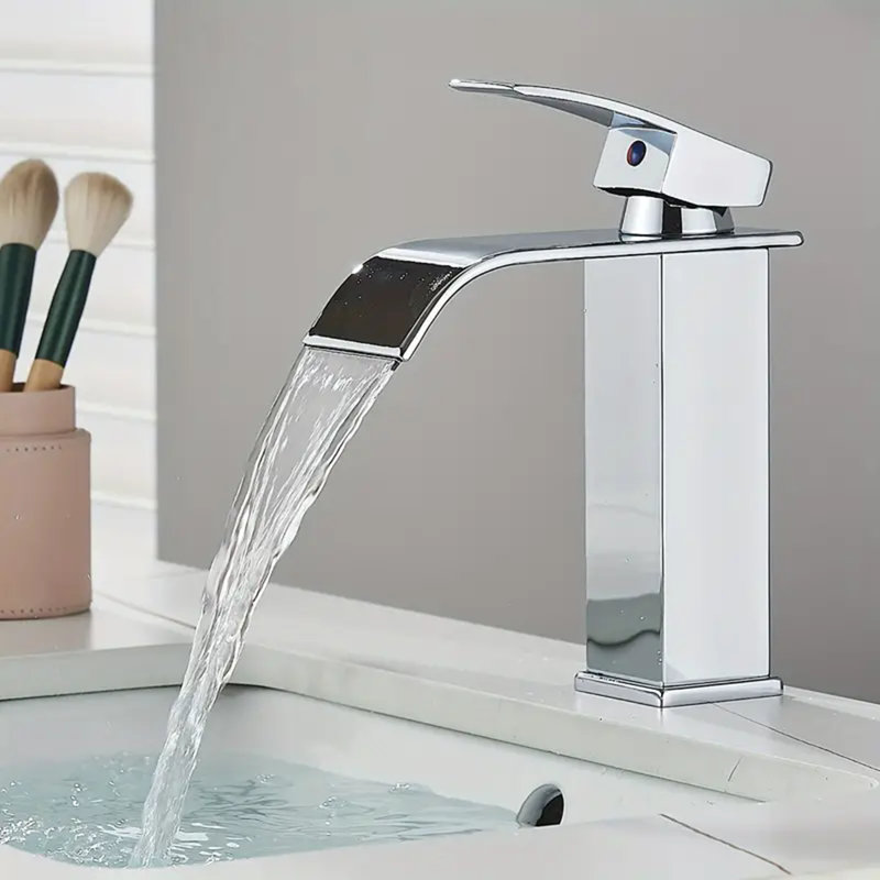 Single-handle Bathroom Faucet, Chrome