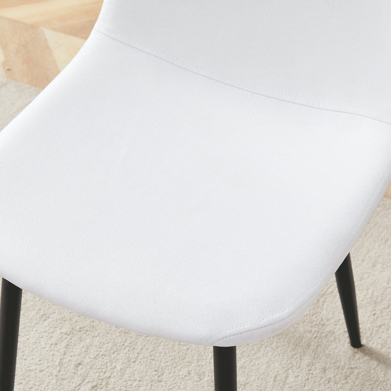 Élégantes chaises de salle à manger blanches avec revêtement en mélange de coton et de lin et pieds en métal noir, ensemble de 4