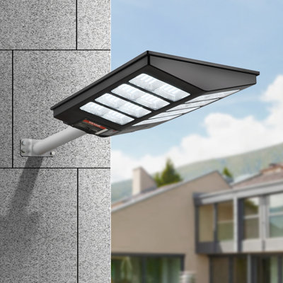 Lampadaire d'extérieur avec panneaux solaires VEVOR