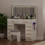 Meuble-lavabo de 46 po avec comptoir de maquillage à 10 tiroirs avec miroir et tabouret de 46 po avec coiffeuse, 3 modes d'éclairage, prise de courant, glissières silencieuses, grand meuble-lavabo blanc pour la chambre à coucher