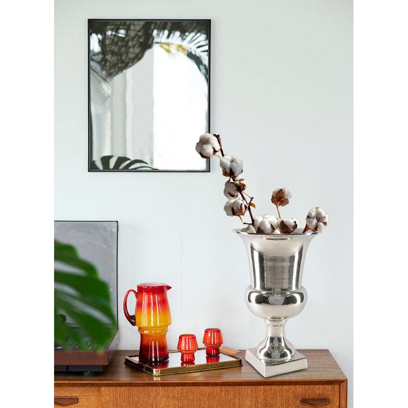 Vase en noyer sur piédestal en nickel House of Hampton®