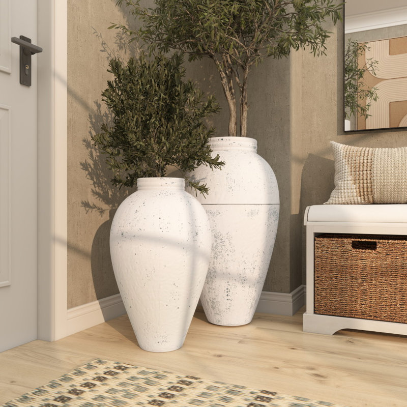 Ensemble de grands vases en métal Neako