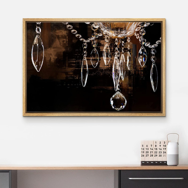 Lustre en cristal sur fond brun foncé, Cadre naturel flottant, H 16 po x l 24 po x P 1,5 po