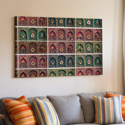 La toile crée un motif de textile vibrant avec un collage complexe d'art mural de motifs indiens traditionnels et de toile architecturale