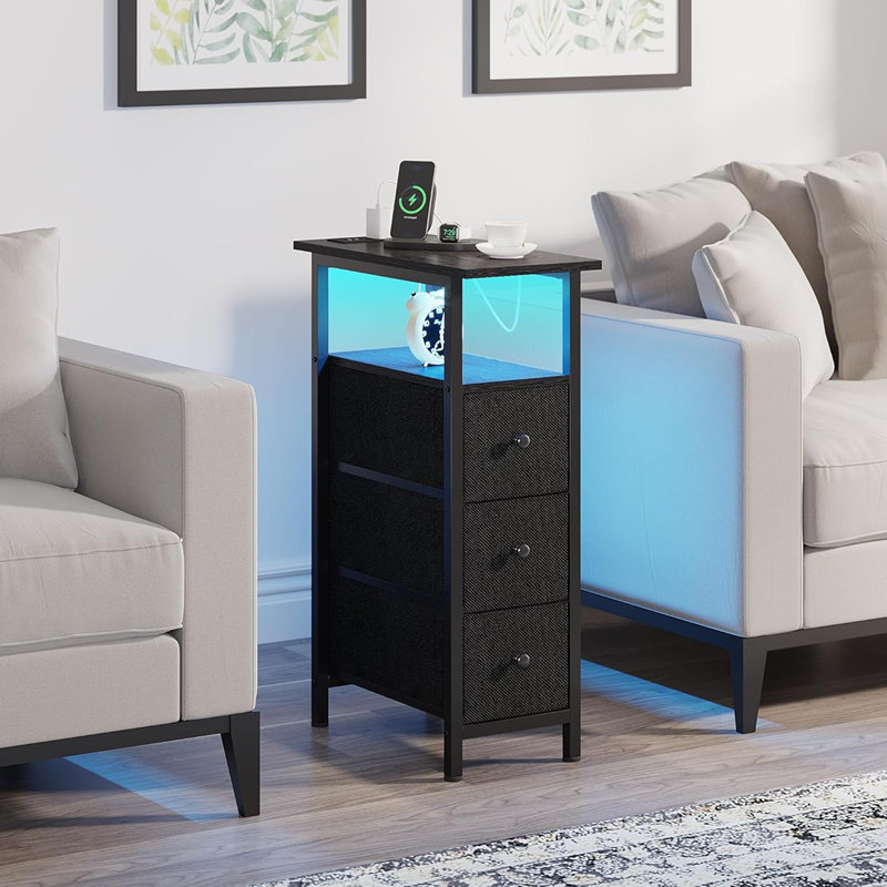Table de bout avec station de charge, table d'appoint étroite avec 3 tiroirs en tissu, table de chevet mince avec lumière DEL, table de chevet mince pour la chambre à coucher, le salon, les petits espaces, noir