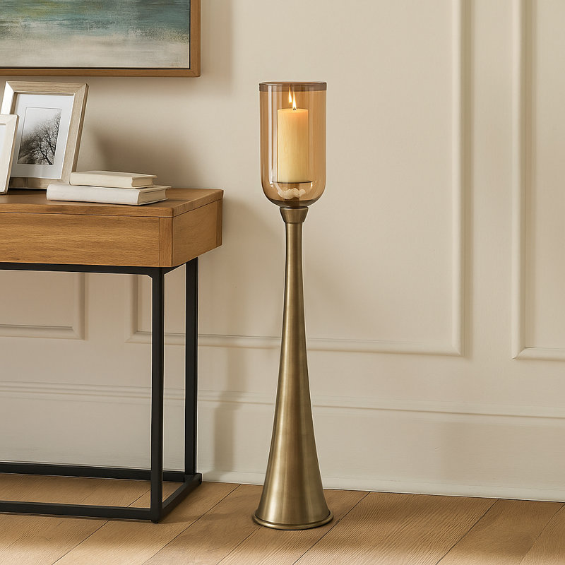 Grand porte-bougie Striking, Doré, H 43 po x l 7 po x P 7 po