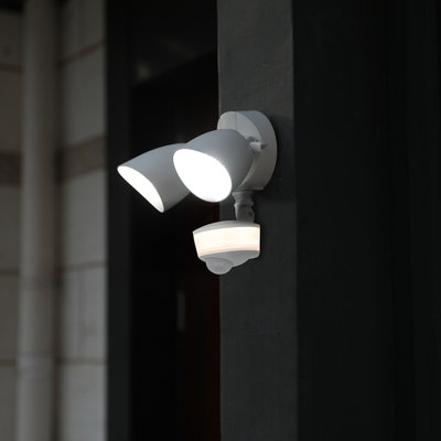 1 2 Head Weather Resistant Outdoor Security Light with Night Light