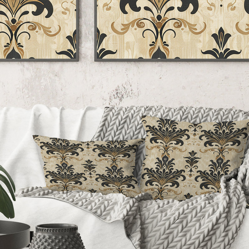 Coussin moderne brun et beige à motif damassé classique III, H 16 po x l 16 po