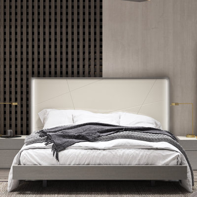 Sintra Upholstered Platform Bed
