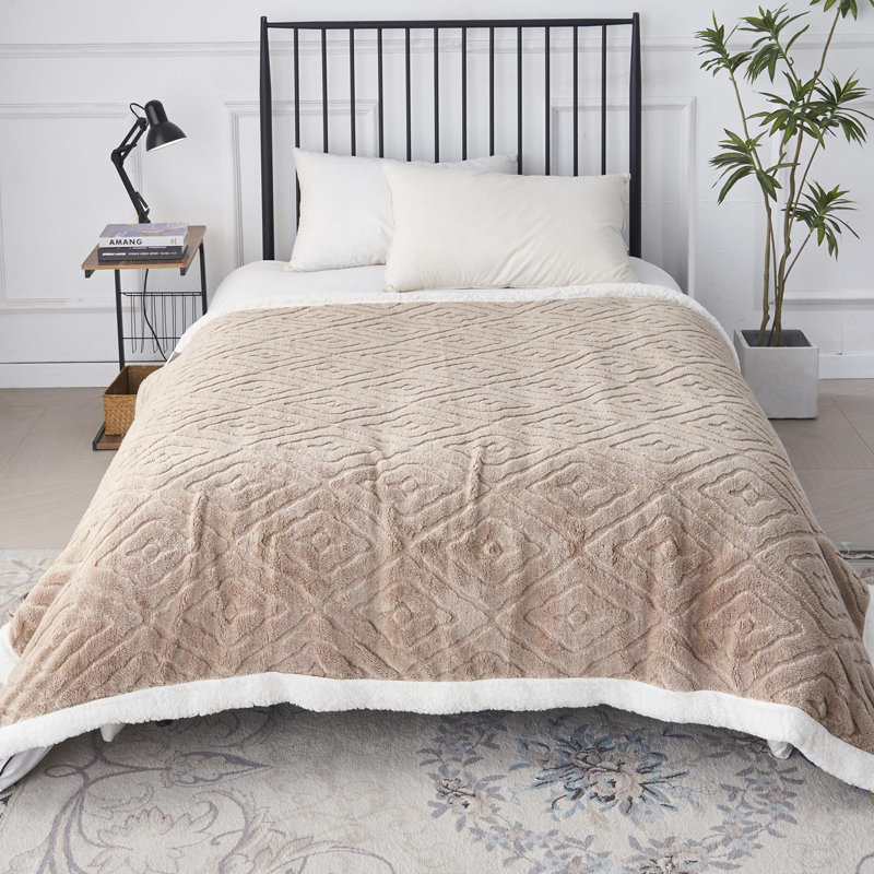 Sherpa Pet Blanket, Beige
