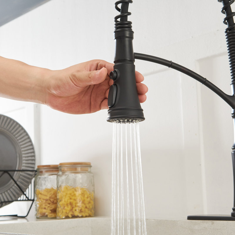 Single-Handle Pull-Down Sprayer 3 Spray Kitchen Faucet, Matte Black 
