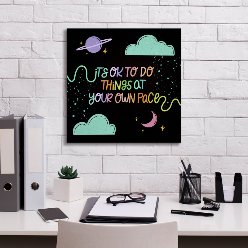  «It's Ok To Do Things At Your Pace» par Club Daydream, art mural sur toile, 18 po x 18 po, H 18 po x l 18 po