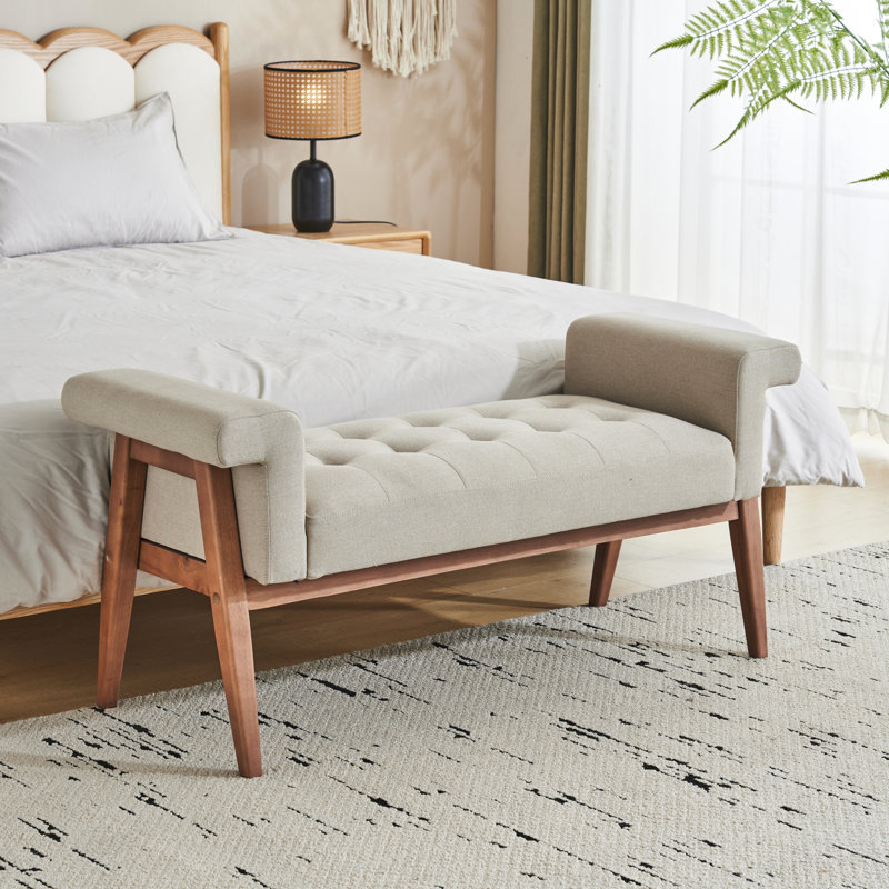 Élégant beige, design, pin et contreplaqué, repose-pieds pour une structure classique de jour tranquille, idéal comme siège supplémentaire dans la chambre à coucher