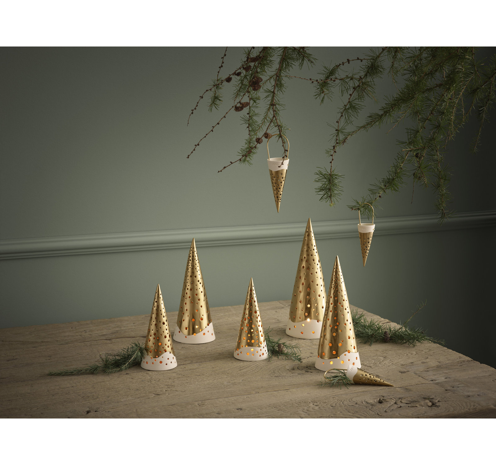Nobili Bone China Lantern, 10" H x 4.1" W x 4.1" D, Satin Gold/White
