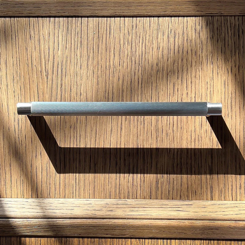 Poignée rainurée en D BECker (poignée seulement), 6.3", Acier Inoxydable