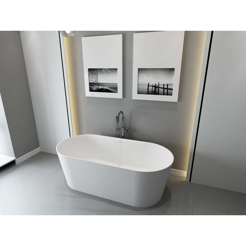 Baignoire de trempage autoportante à surface solide 67 po blanc mat