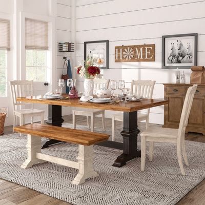 Ensemble de salle à manger à dessus en bois de chêne massif avec chaises à dossier en broche 78 po Fortville - 6 pièces, table de base noir antique, chaises et banc de base blanc antique