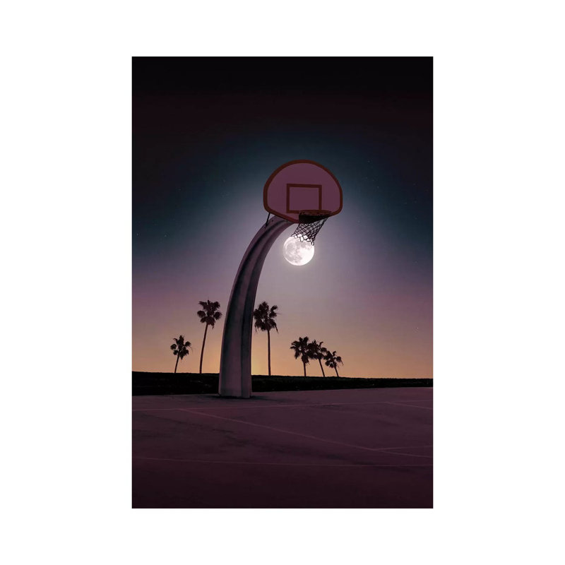 «Basketmoon» par Jonas Loose, impression sur toile tendue, H 12 po x l 8 po x P 0,75 po