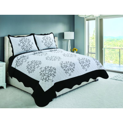 Embroidered Reversible Quilt Set