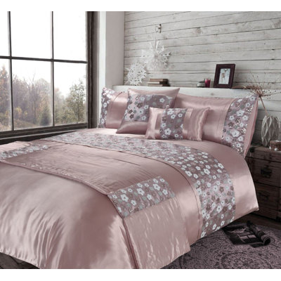Romi Embroidered Duvet Cover Set
