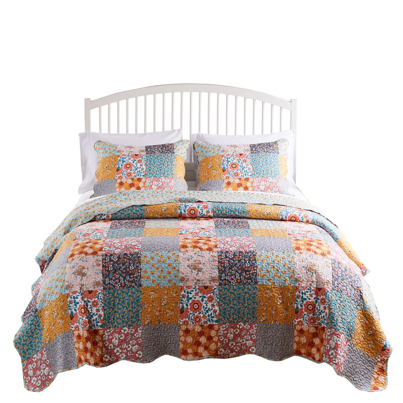 Carlie Twin Cotton Reversible Patchwork Quilt Set